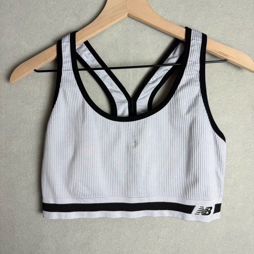 New Balance Women’s Ribbed White with Black Trim Sports Bra Logo size XXL Gym